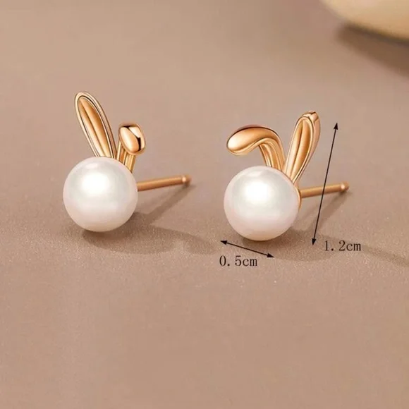 🐰 Bunny Pearl Earrings 🐰 - Picture 3 of 5